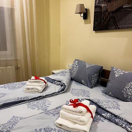 Homey Apartment On Vicheva Str. Lwów Zewnętrze zdjęcie