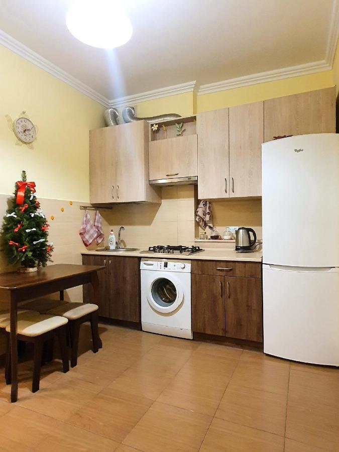 Homey Apartment On Vicheva Str. Lwów Zewnętrze zdjęcie