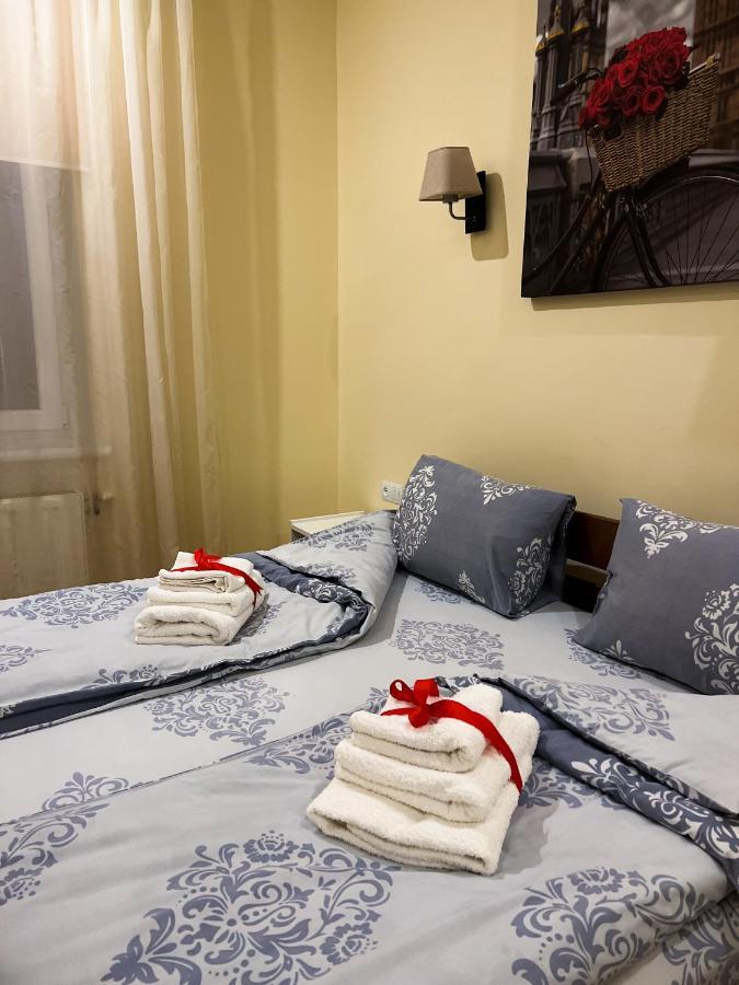 Homey Apartment On Vicheva Str. Lwów Zewnętrze zdjęcie